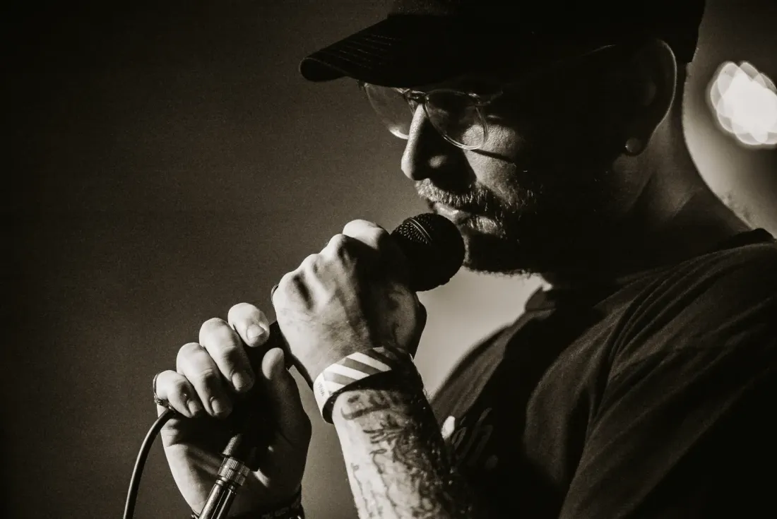 Ol' Boy live, frame 5